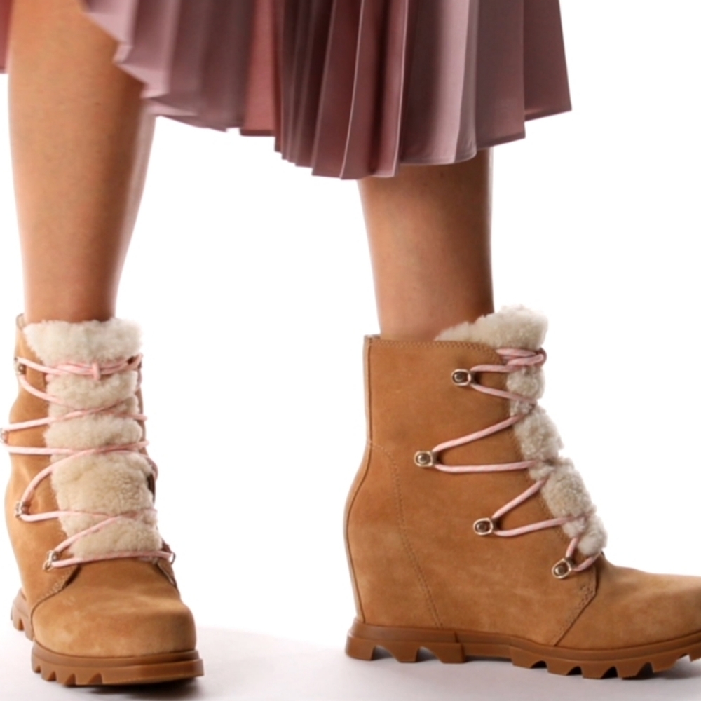 Sorel Boots - Picture 5 of 16